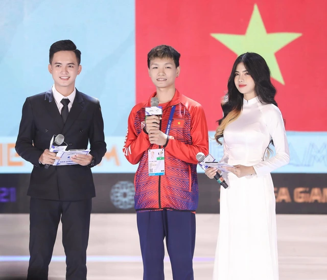 Khoảnh Khắc "Đứng Hình" Tại EWC 2025